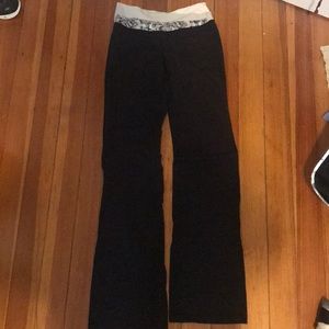 Lululemon yoga pants